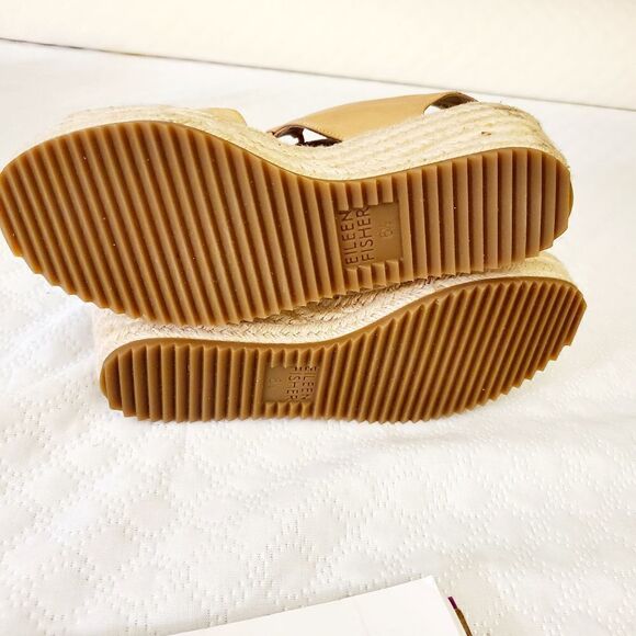 Eileen Fisher Whim Wedge Tan Sandal Wedges Size 6.5 - Picture 9 of 10